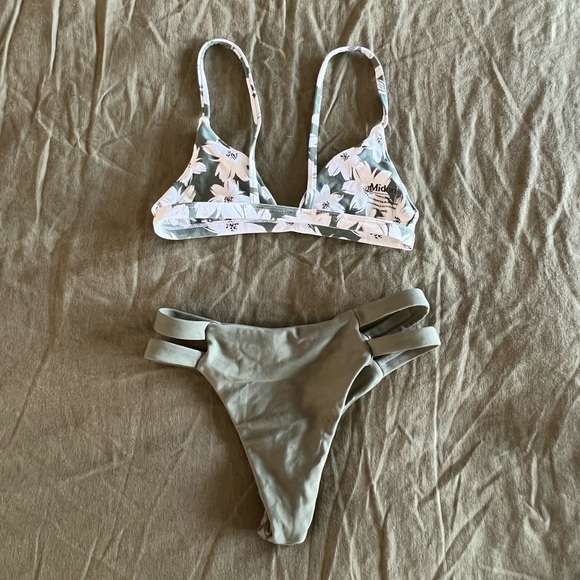 Midori Bikini - Picture 2 of 4